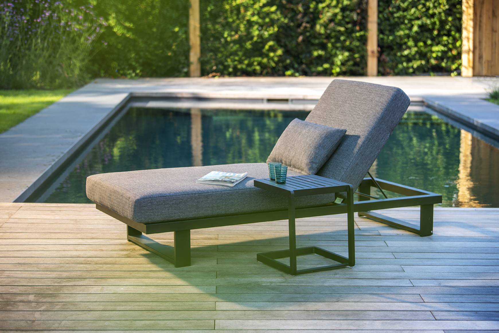 YOI | Kazoku | Liege | Aluminium | panther black