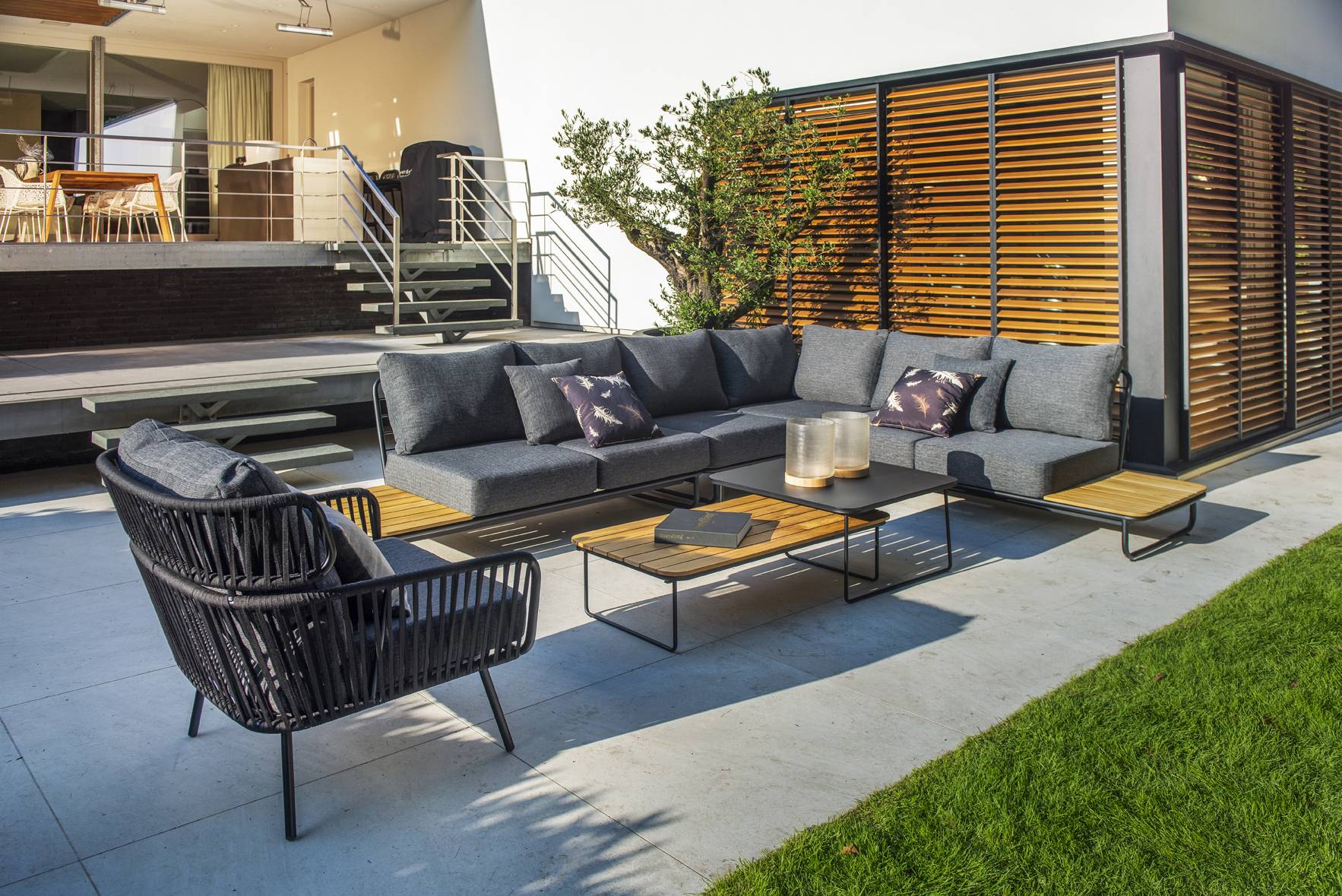 YOI | Taiyo | Eckenset inkl. 78 * 78 + 120 * 60 Teak CT | Aluminium - Teak | schwarz